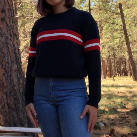 Brandy Melville sweater - Picture 3 of 4